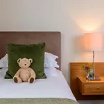 Manor West & Leisure Club 4*