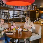 Manor West & Leisure Club 4*