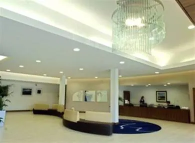Manor West & Leisure Club ホテル トラリー