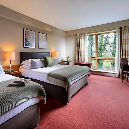 Manor West & Leisure Club 4*