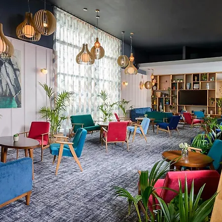 Manor West & Leisure Club Hotel