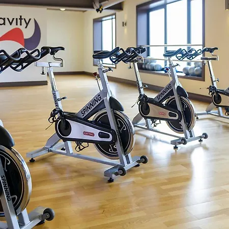 Manor West & Leisure Club 4*