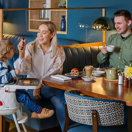 Szálloda Manor West & Leisure Club