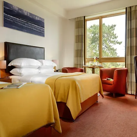 Manor West & Leisure Club Hotel