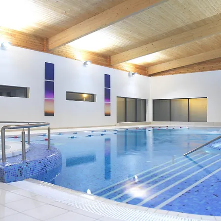 Manor West & Leisure Club Hotel 4*