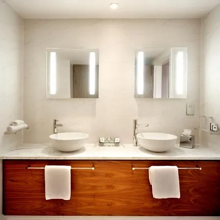 Hotel Manor West & Leisure Club