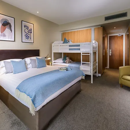 Manor West & Leisure Club