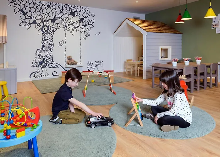 酒店 Manor West & Leisure Club 特拉利