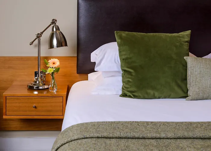 Manor West & Leisure Club Hotel 4*