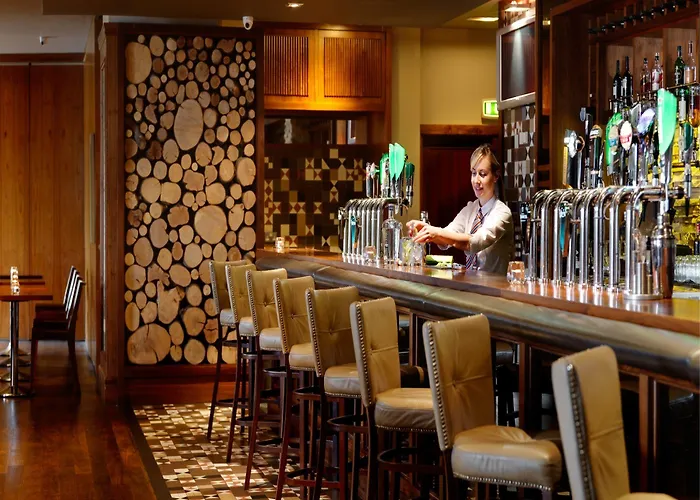 Manor West & Leisure Club