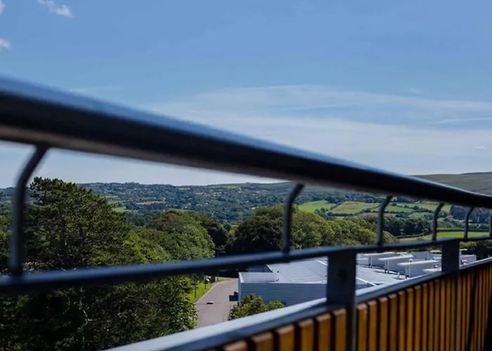 Manor West & Leisure Club Hotel 4*