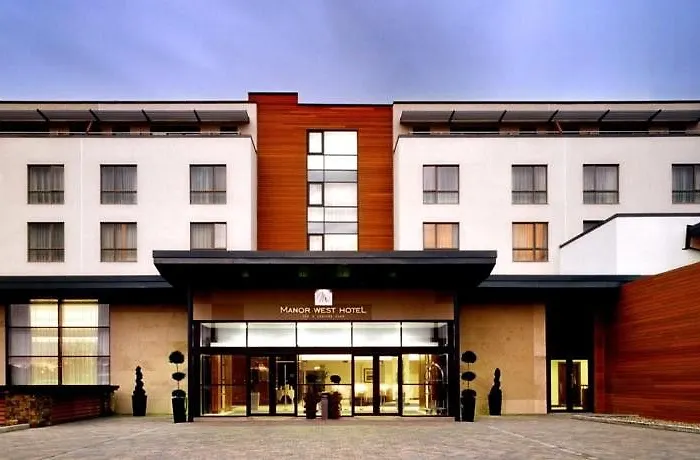 Manor West & Leisure Club Hotel